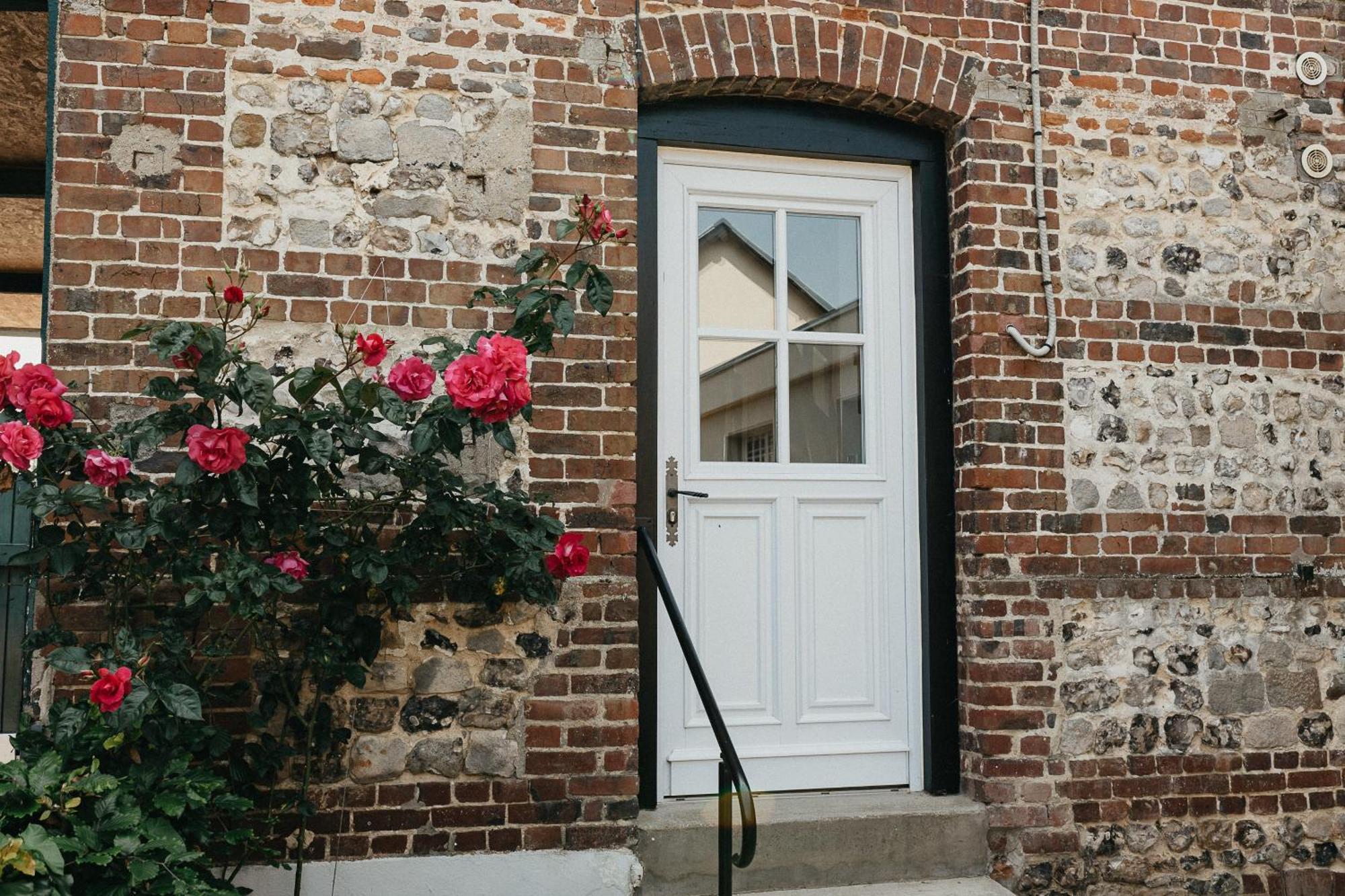Villa Les Fleurs De Maria Le Bourg-Dun Exterior foto